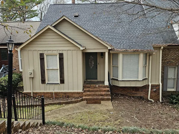 3028 Old Stone Dr, Birmingham, AL 35242