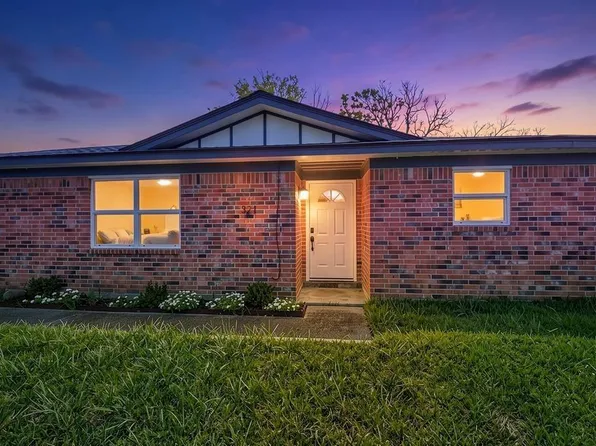 321 S Brownell St, La Porte, TX 77571
