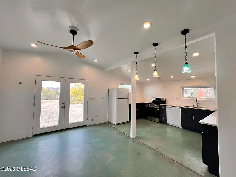 8751 N Burke Dr — Photo 6