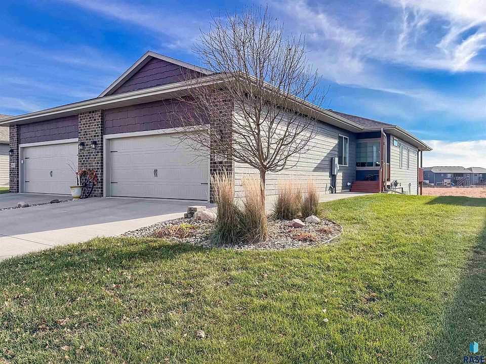 1st image of 9519 W Broek Dr
