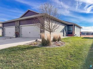 9519 W Broek Dr, Sioux Falls, SD 57106
