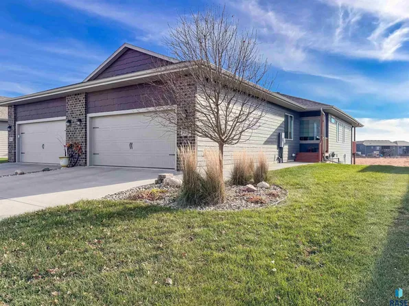 9519 W Broek Dr, Sioux Falls, SD 57106