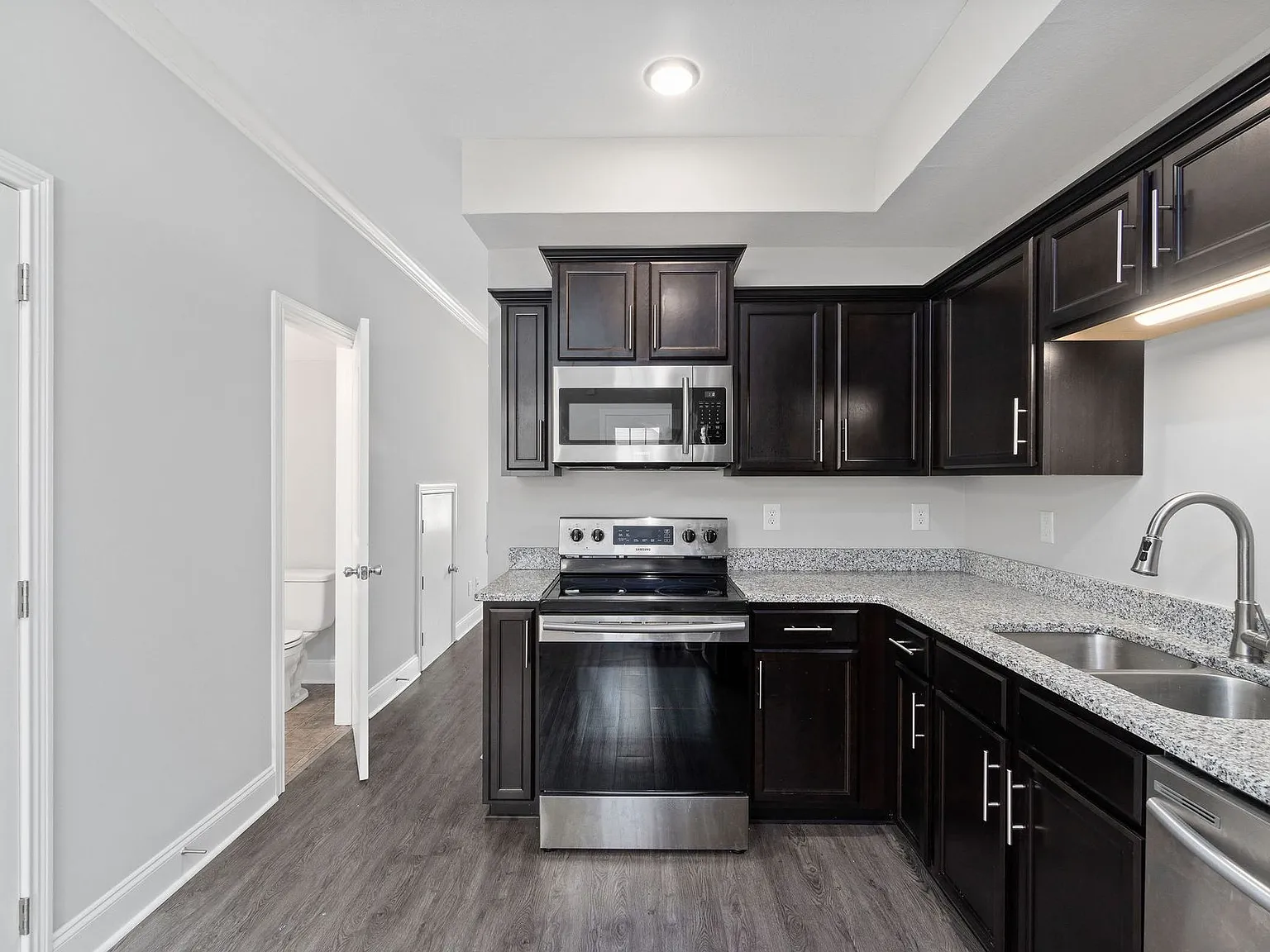 Biltmore Luxury Townhomes — Photo 2