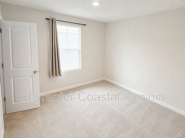 116 Sourgum Ln — Photo 3