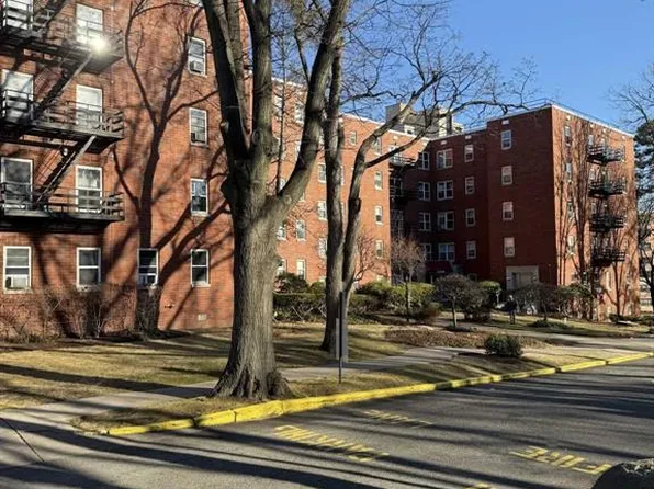 2340 Linwood Ave APT 5B, Fort Lee, NJ 07024
