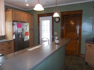 18 Broad St, Clifton Springs, NY 14432