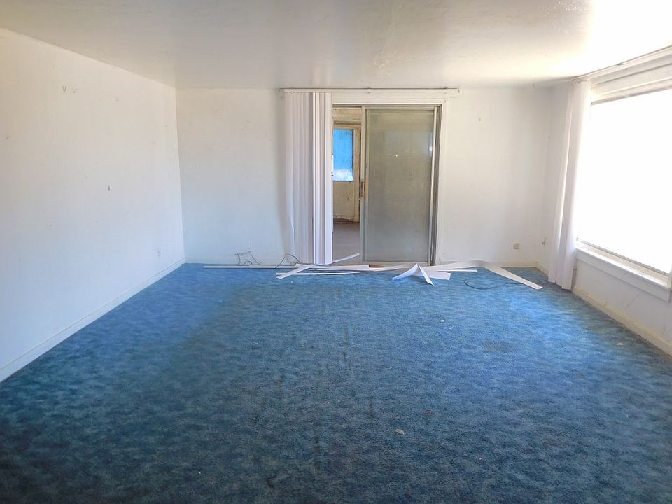 1st image of 15833 S Hughes Ave