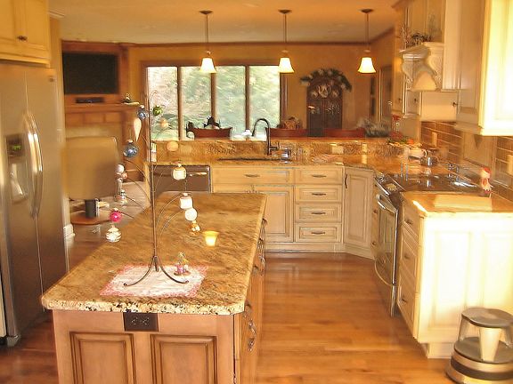 4th image of 794 Apple Blossom Ln