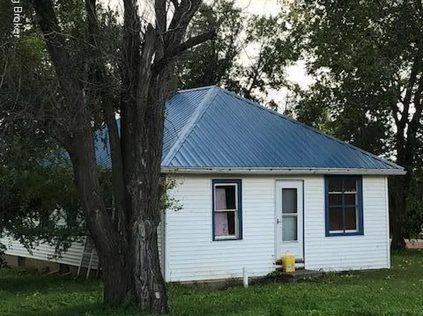 152 Main St E, Dunn Center, ND 58626