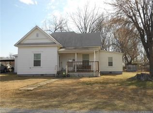 406 SE B St, Stigler, OK 74462