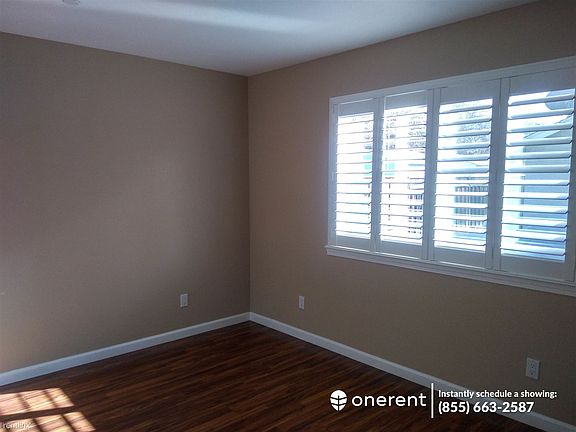 4th image of 19135 Muriel Ln