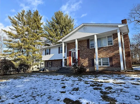 2 Dolphin Road, New City, NY 10956