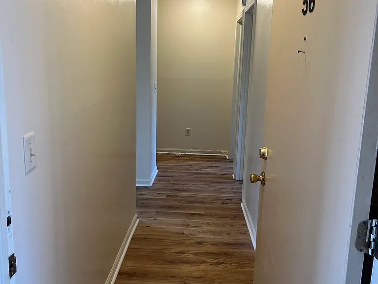 Presidents Village Apartments — Photo 18