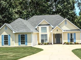 322 Briarwood Dr, Winder, GA 30680