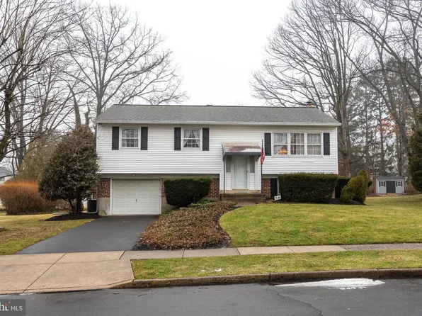 538 Parmentier Rd, Warminster, PA 18974