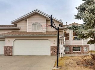 14 S Lawrence Cres, Red Deer, AB T4R2P2