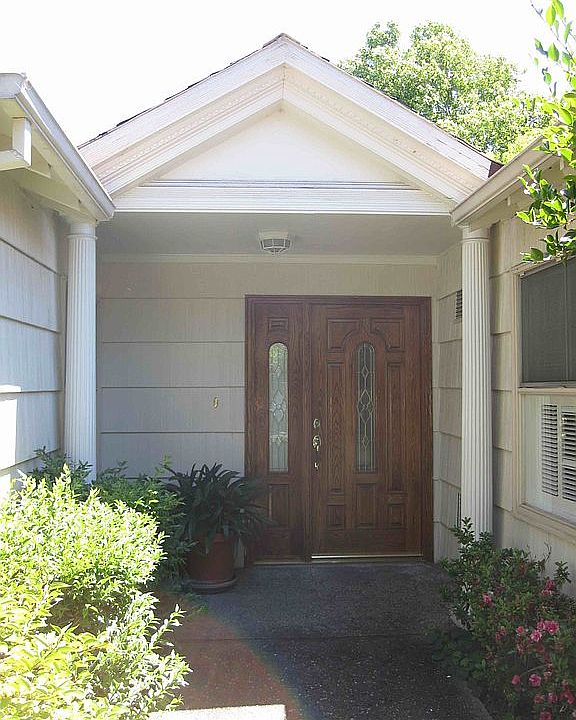 1st image of 181 Lois Ln