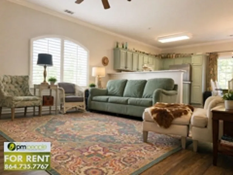 104 Pin Oak Ct — Photo 3