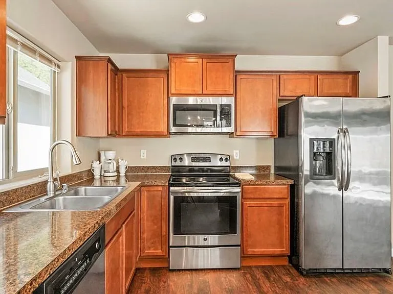 10303 Solstice Ave NW — Photo 4