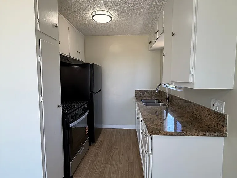 Stone Gate Apartments — Photo 47