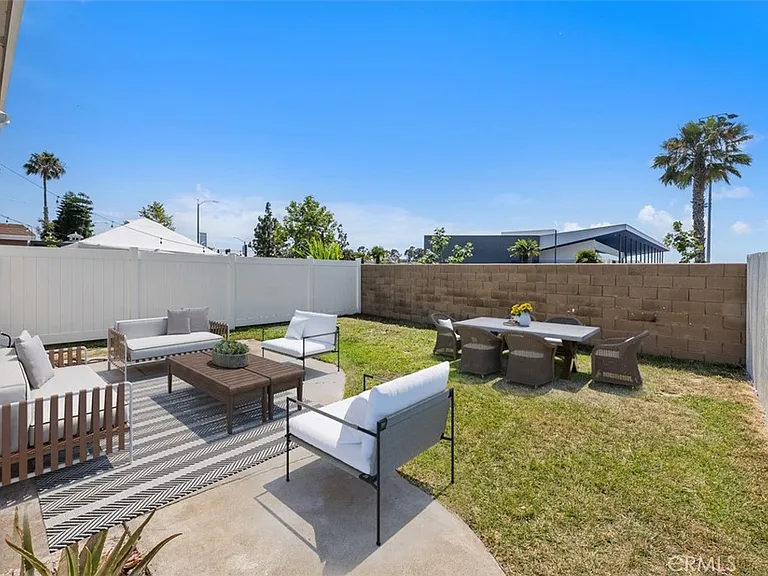 33431 Nottingham Way #A — Photo 2