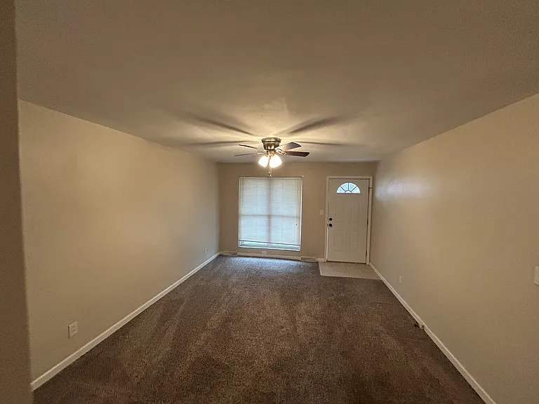 2541 Angela Dr — Photo 5