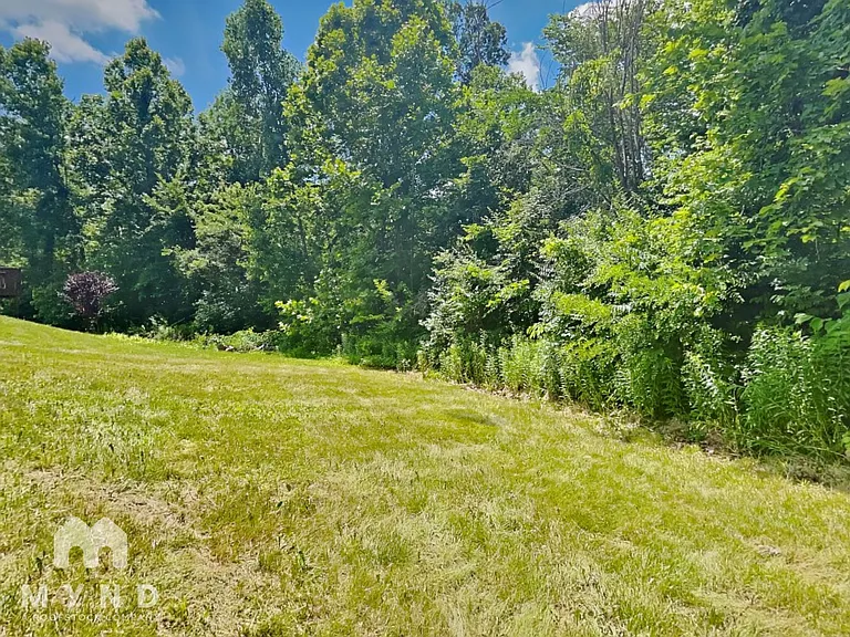 8042 Loveridge Dr — Photo 26