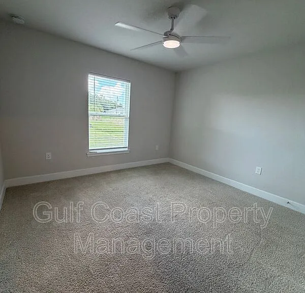 4865 Manila Ave — Photo 21