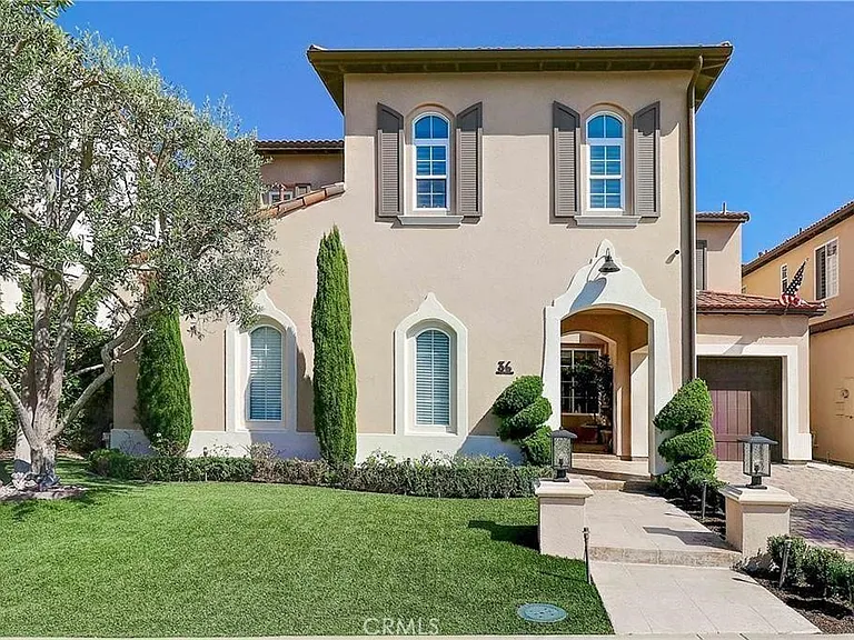 36 Marisol — Photo 1