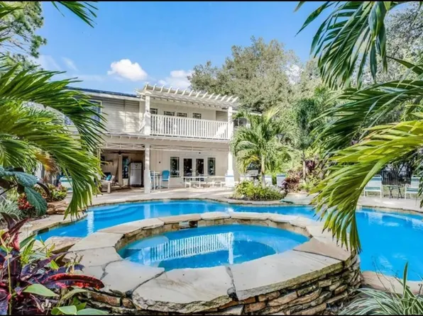 611 89th St NW, Bradenton, FL 34209