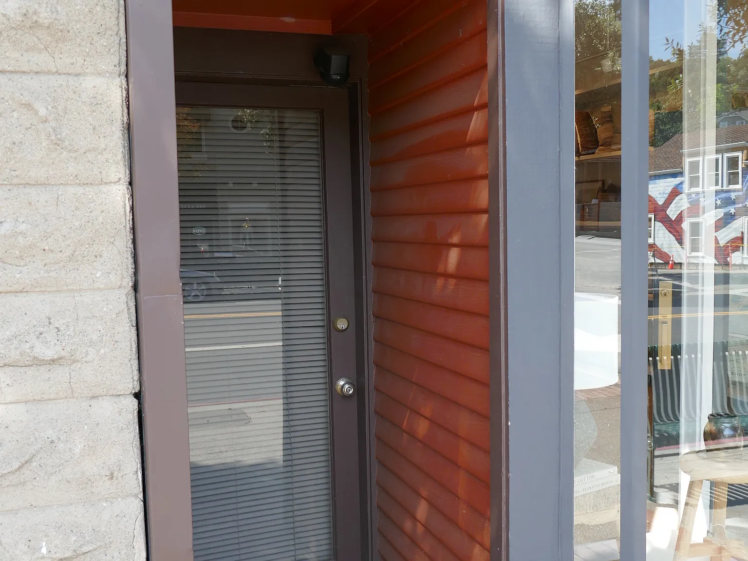 Studio, 1200 sqft, $3,850 — Photo 3