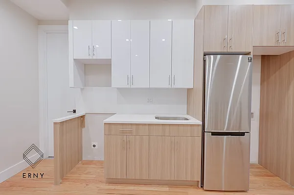 Rented by ERNY LLC | media 5