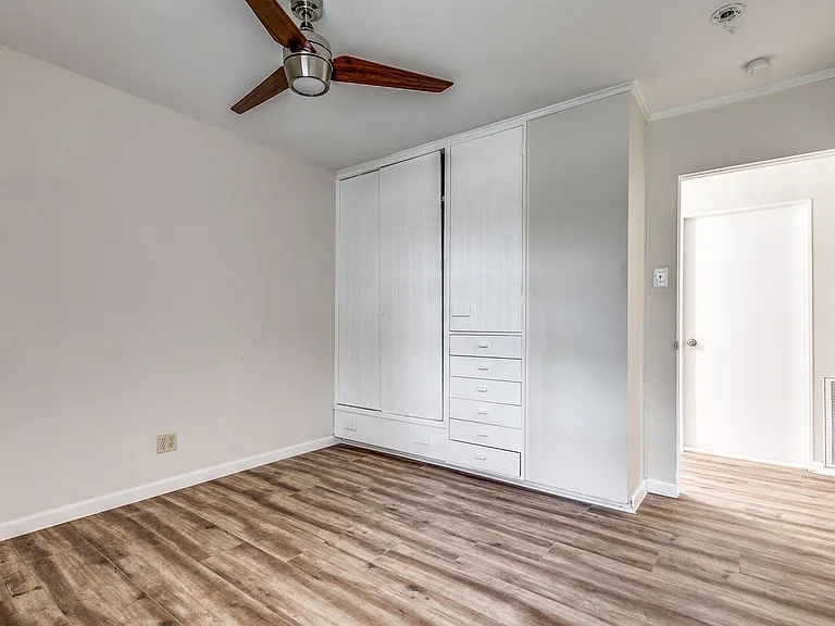 511 E Hathaway Dr — Photo 19