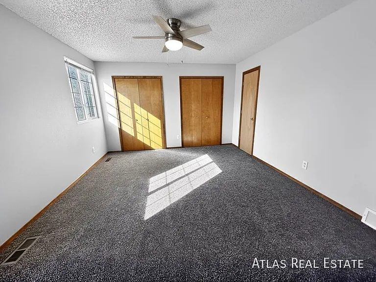3820 Dolphin Cir — Photo 16