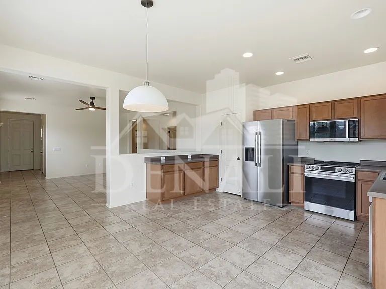 584 N Highlands Grove Ln — Photo 6