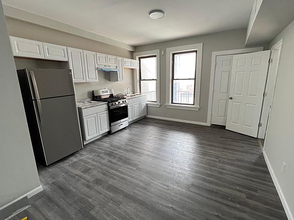 5th image of 1707 W Chicago Ave #1707/3