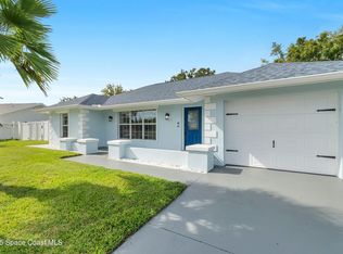 920 Waialae Cir NE, Palm Bay, FL 32905