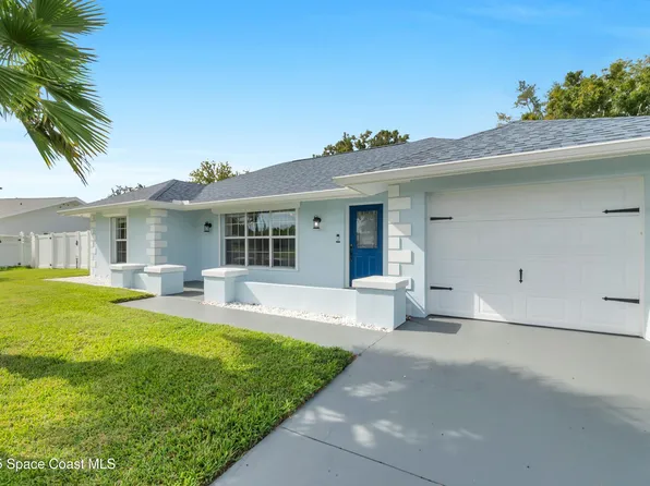 920 Waialae Cir NE, Palm Bay, FL 32905