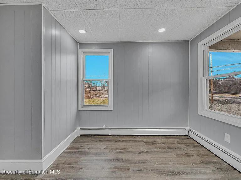 6 Green Ridge St #2 — Photo 8