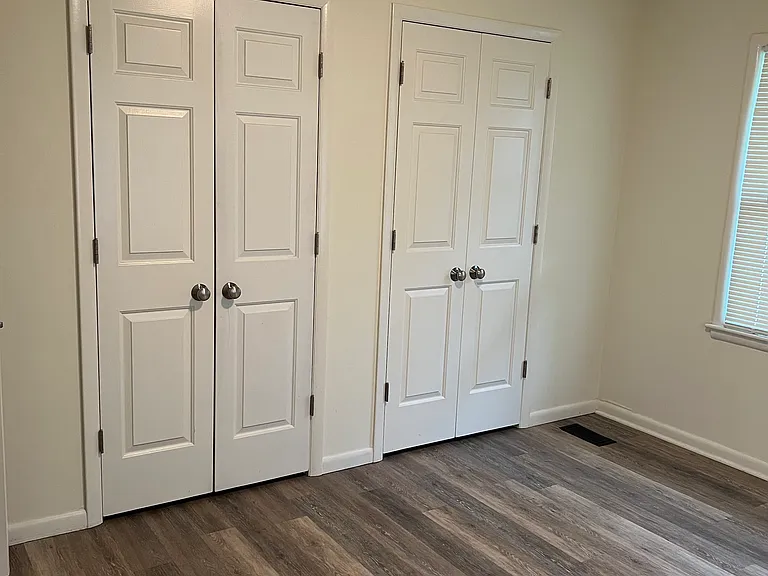 5821 Lowell St — Photo 10