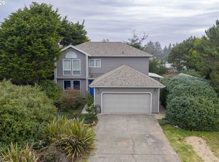 615 Seabird Dr SW, Bandon, OR 97411