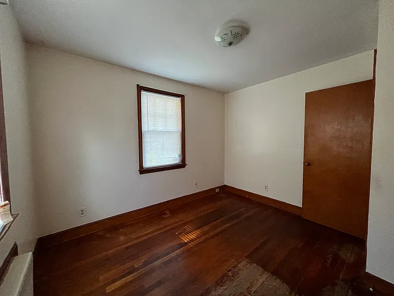 23 Home Ave — Photo 13