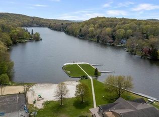 80 Kendall Dr, Ringwood, NJ 07456