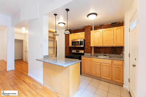 Rented by Brownstone Real Estate | media 16