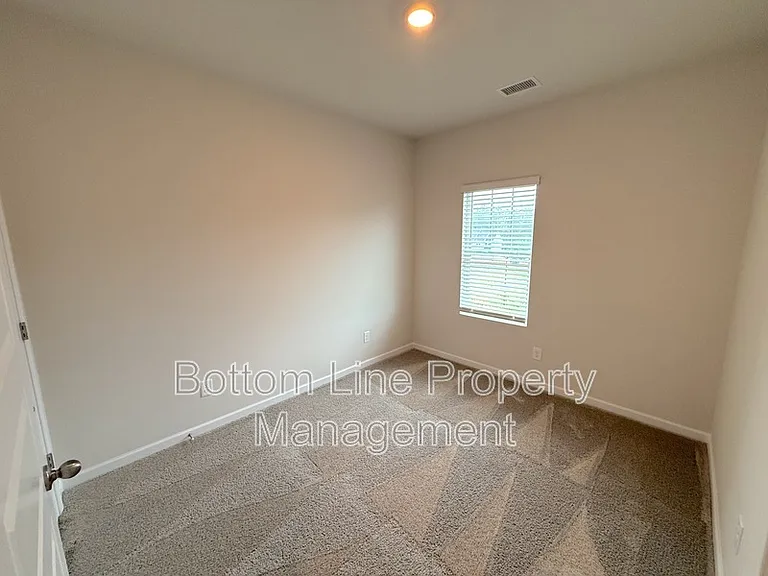 2735 Winn Mill Dr — Photo 14
