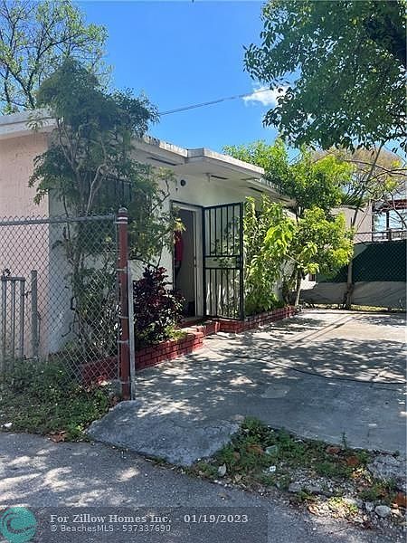 2323 NW 18th Ave, Miami, FL 33142 | MLS #F10364348 | Zillow