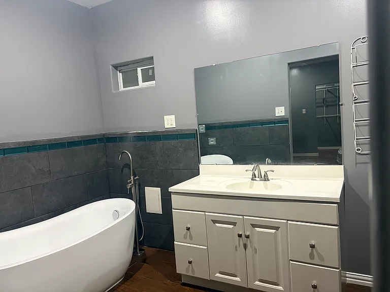 10245 Munn St — Photo 3