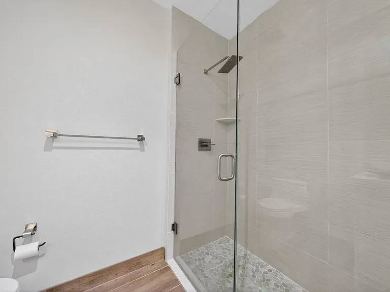 41 SW Seminole St #304 — Photo 7