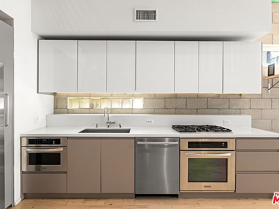4th image of 3450 Cahuenga Blvd W APT 607