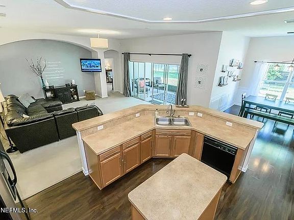 4th image of 505 MENORCA Place